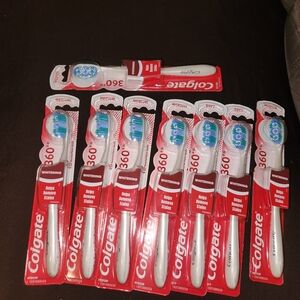 Colgate 360 Whitening Toothbrush - Red and White